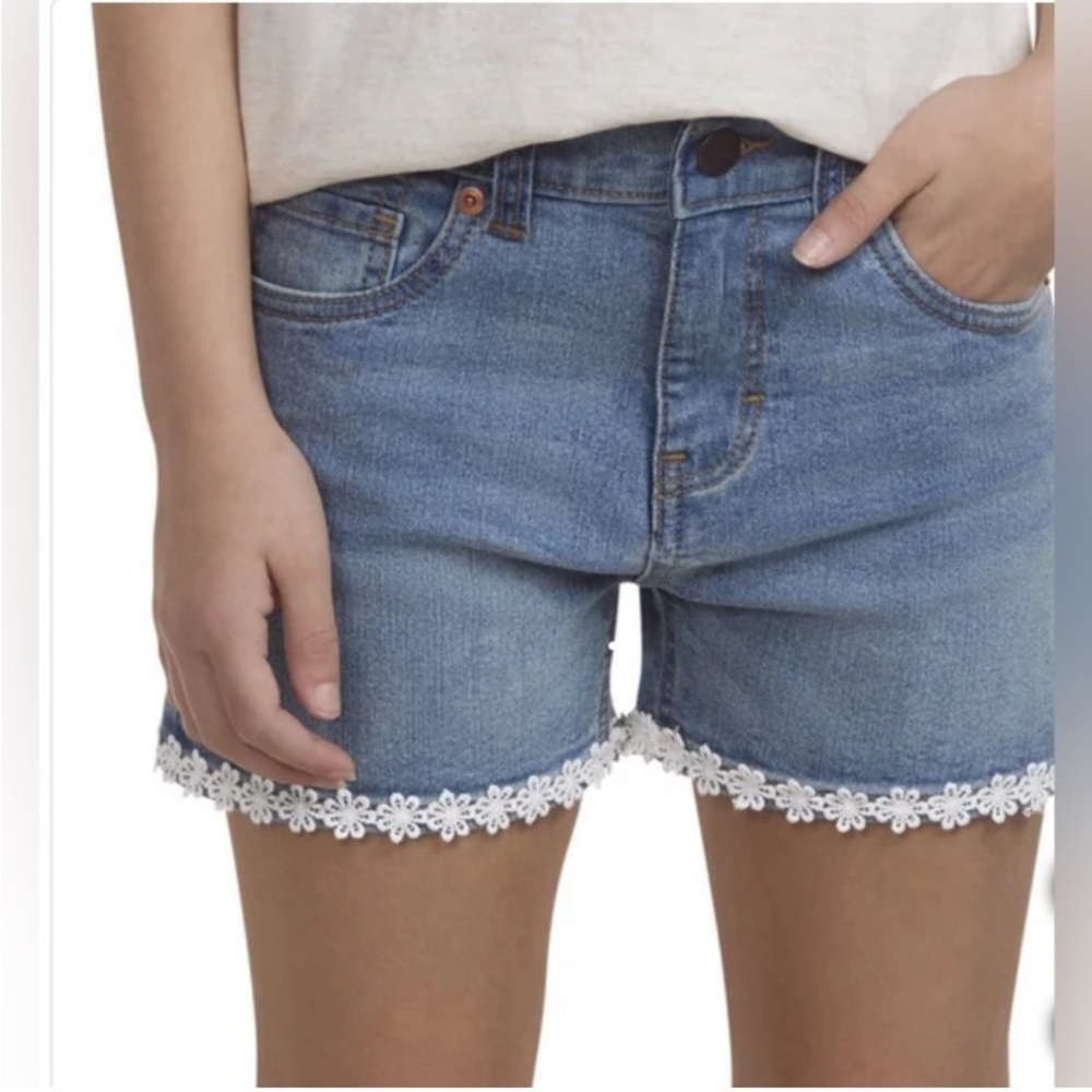NWT Levi's Youth Girl’s Denim Jean Shorts Daisy Lace Detail Adjustable Waist Mid